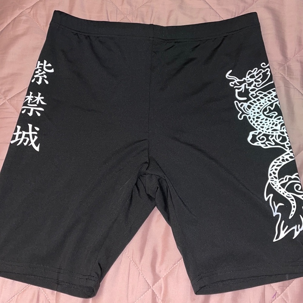 SHEIN Plus Dragon & Letter Print Biker Short